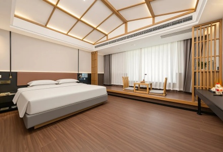 Zen style king room with wood elements