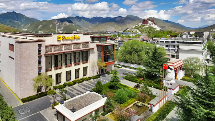 Shangri-La Lhasa Hotel near the Potala Palace