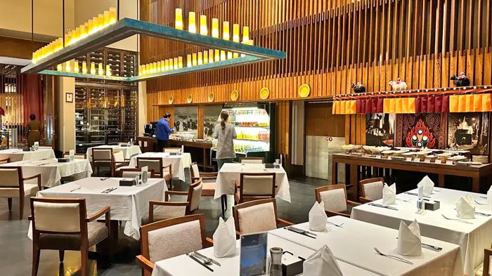Social Restaurant at St. Regis Lhasa Resort