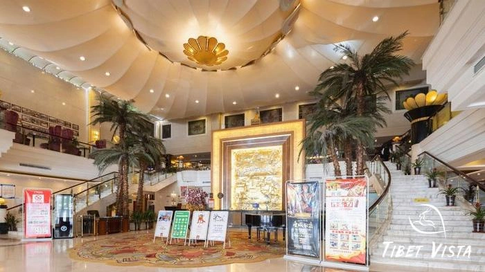 The hotel lobby of Lhasa Xinding Hotel