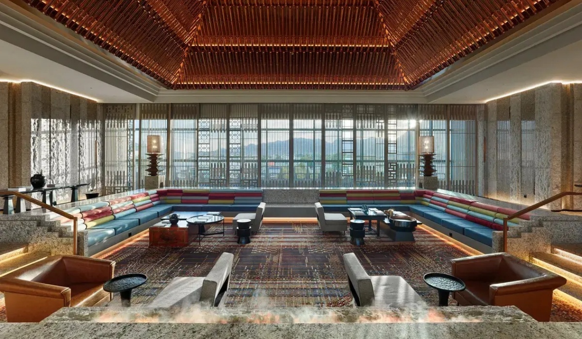 Lobby lounge seating area