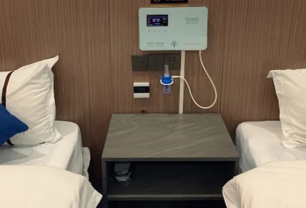 In-room oxygen supply equipment and bedside console at Letu Hotel