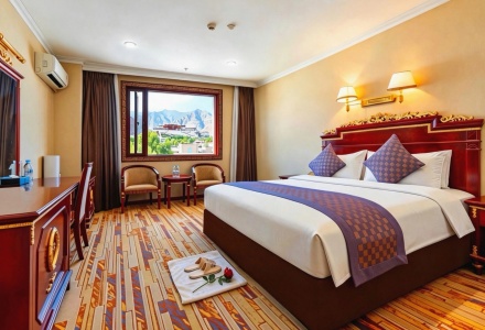 Deluxe Scenic Room with Views