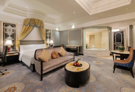 Luxury suite at InterContinental Lhasa Paradise