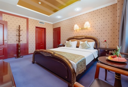 Elegant Suite Bedroom
