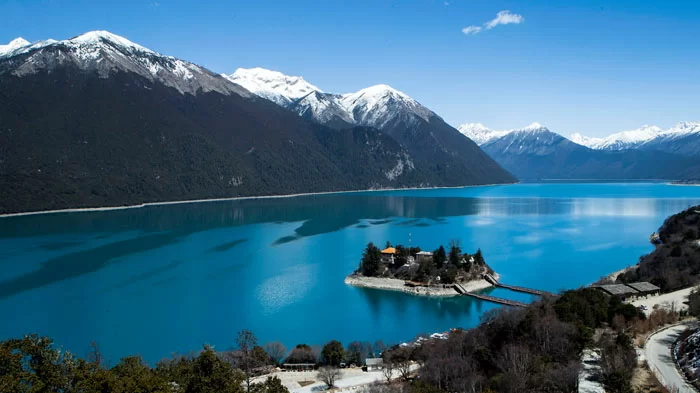 Nyingchi Ranwu Lake