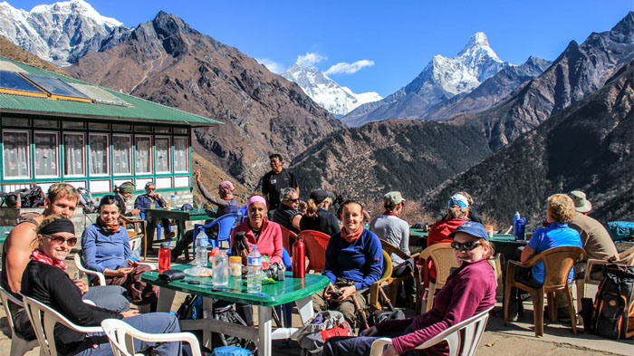 nepal trekking season