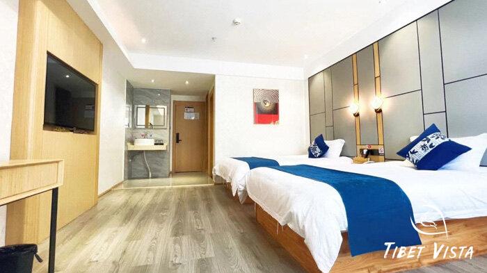 Nyalam County Jinting Hotel room