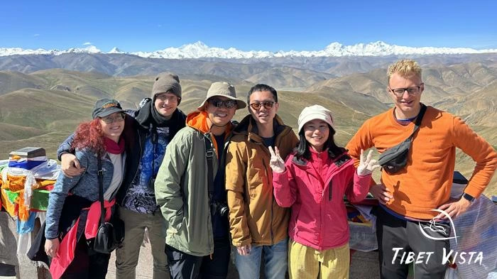 Enjoy the Himalayan Range at Gawula Pass in Tibet