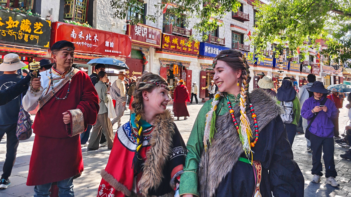 Traditional Tibetan dress at Barkhor Kora