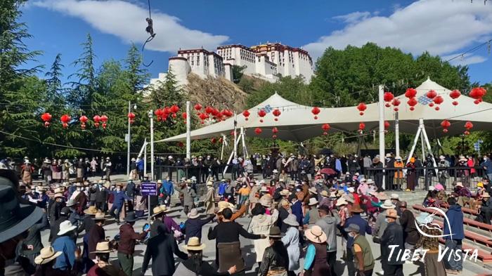 Local Tibetans hang out in the serene local park behind the Potala Palace