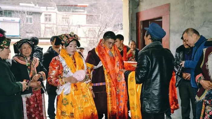 The engagement ceremony in Tibet