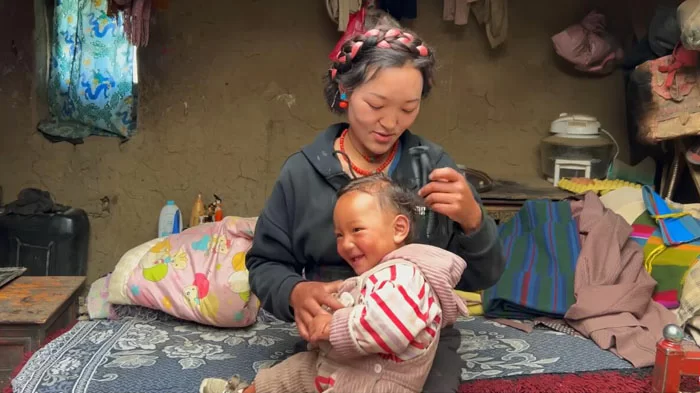 The Daily Life of Tibetan Women: Diverse Lifestyles in Tibet