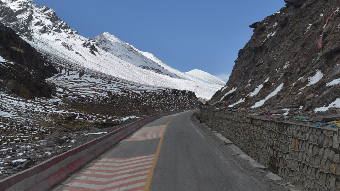 Road to Namtso Lake