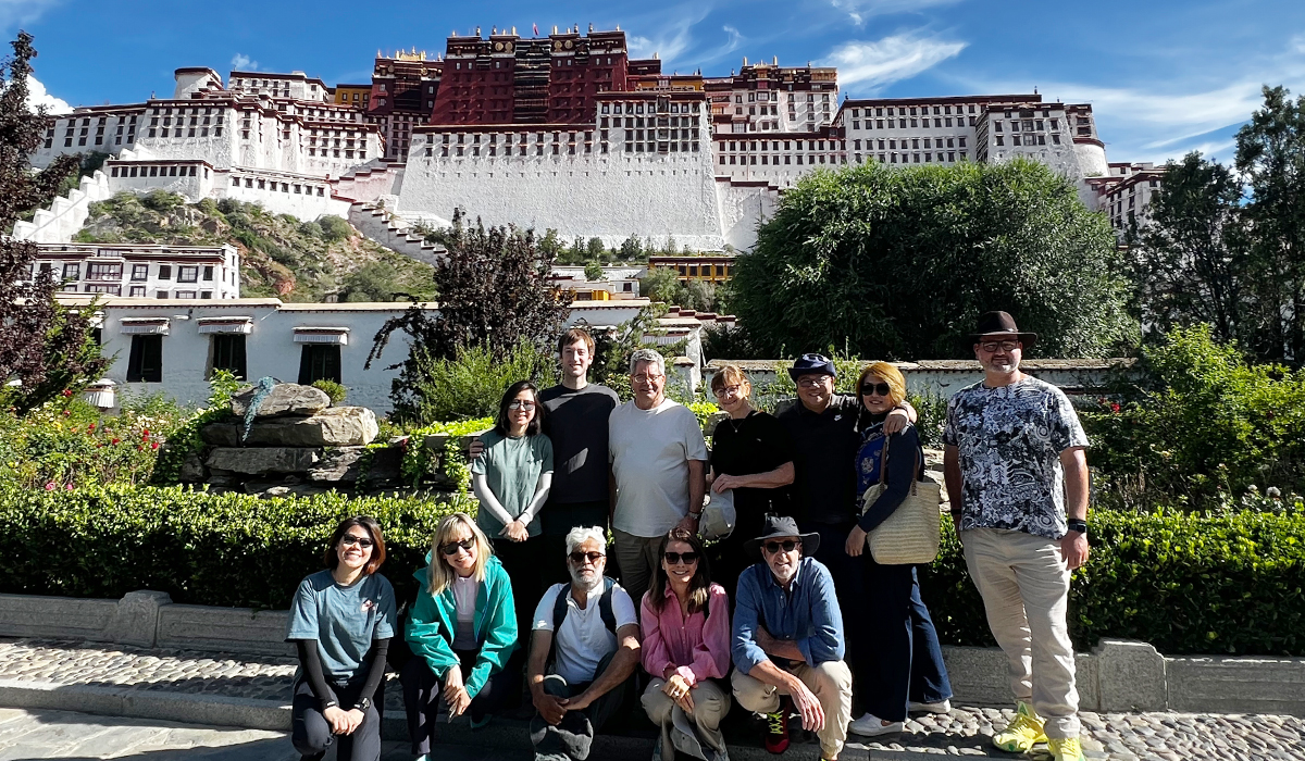 Visit the Iconic Potala Palace in Summer