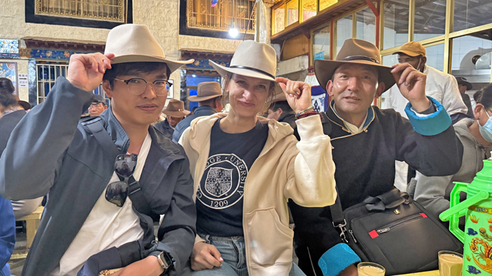 Enjoy a Tibetan sweet tea at Lhasa