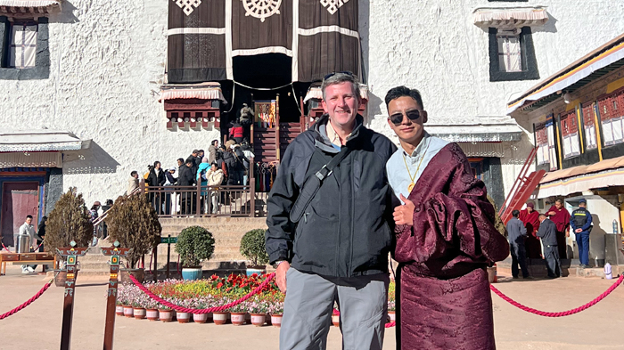 Potala Palace tour with our local Tibetan tour guide