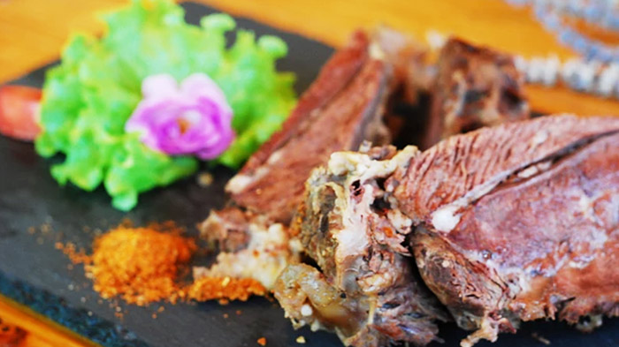 Yak meat is the most delicious food that you should not miss.