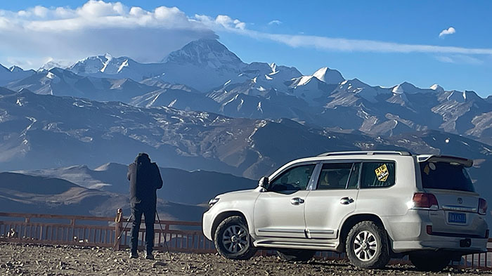 Tibet self-drive tour with guide and car
