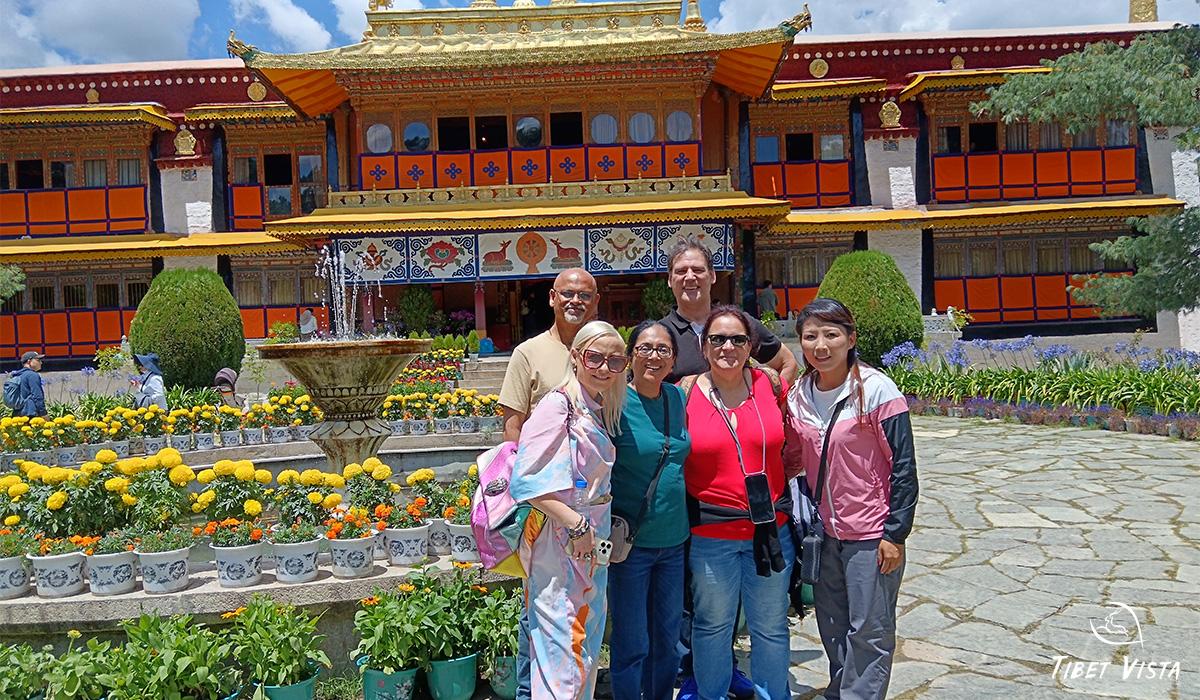Pictures of Lhakdon's Guests
