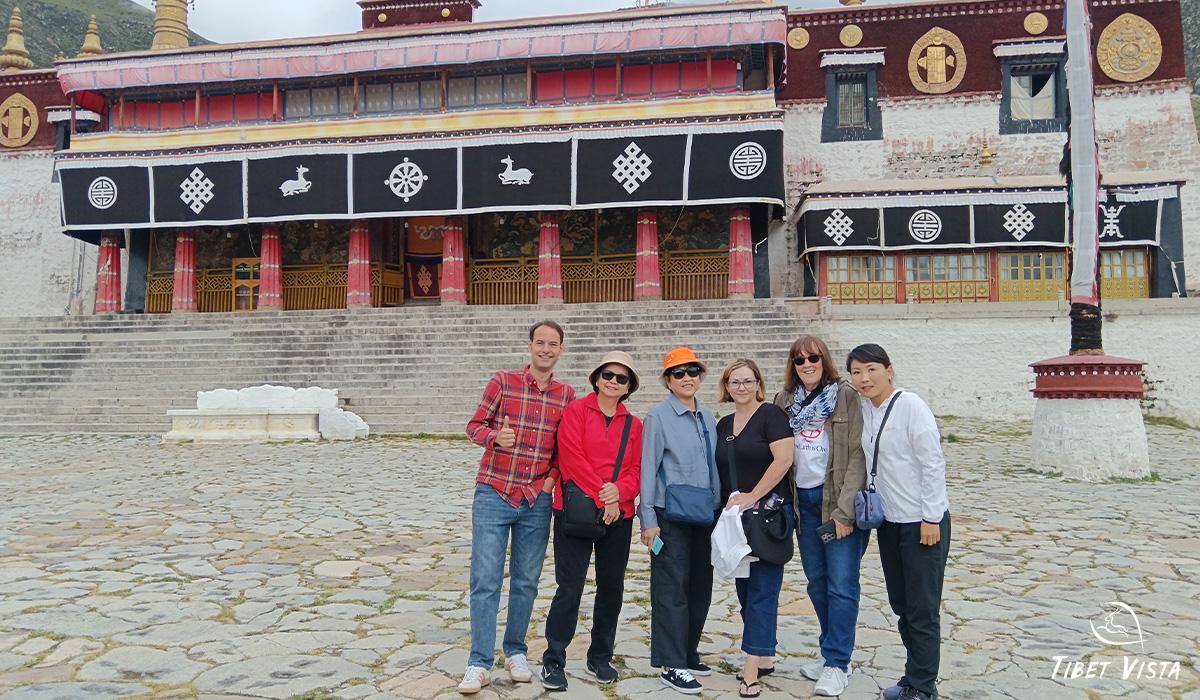 Pictures of Lhakdon's Guests