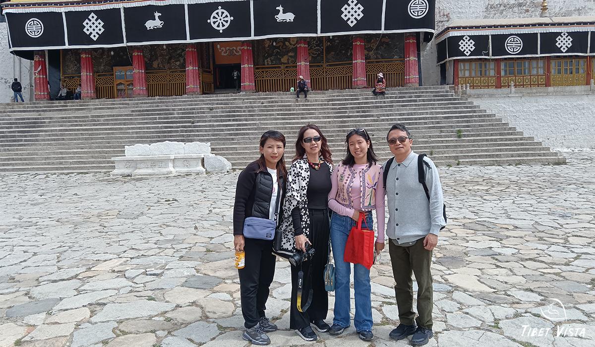 Pictures of Lhakdon's Guests