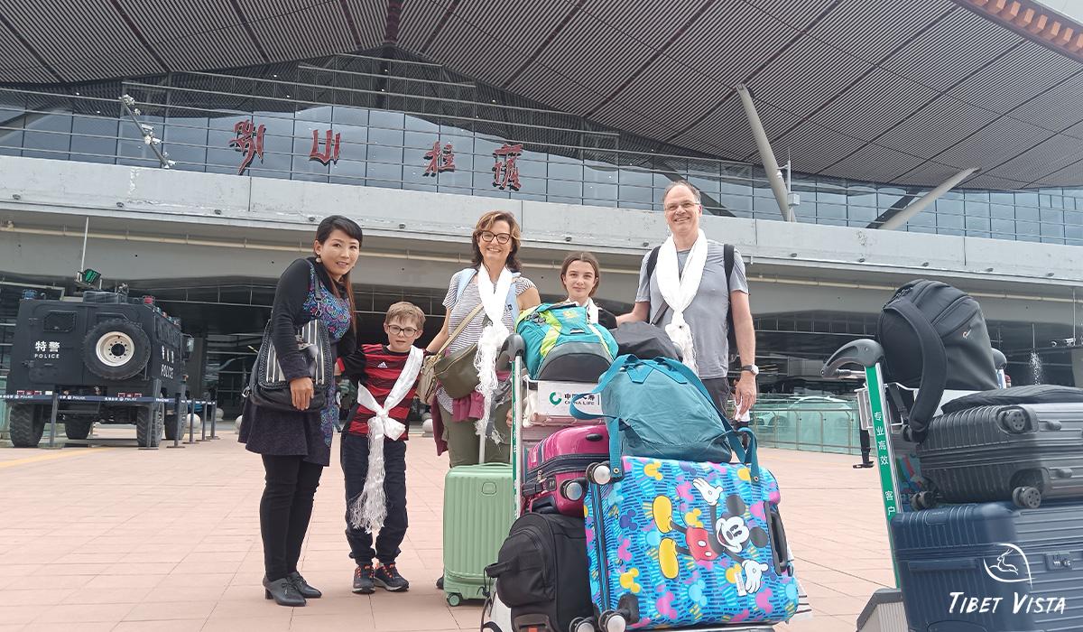 Pictures of Lhakdon's Guests