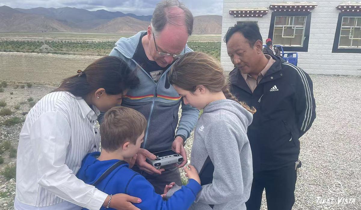 Pictures of Lhakdon's Guests