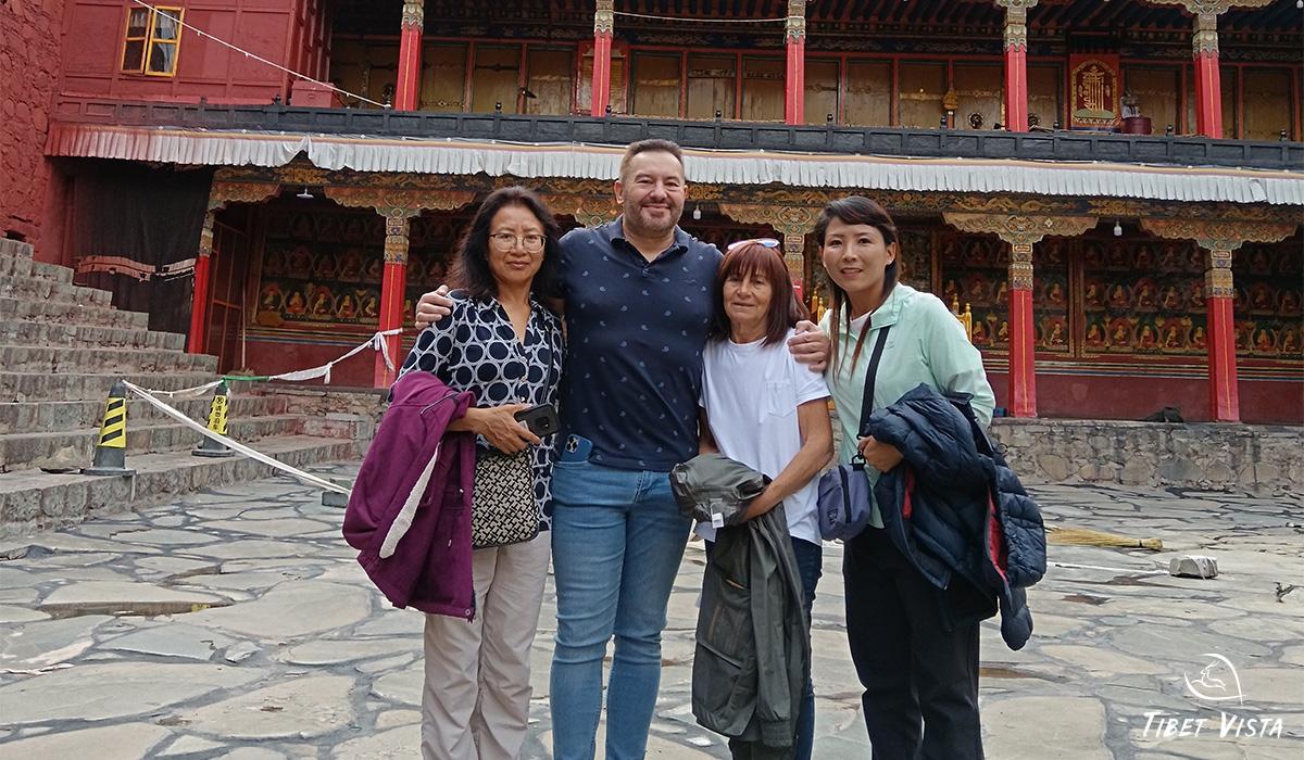 Pictures of Lhakdon's Guests