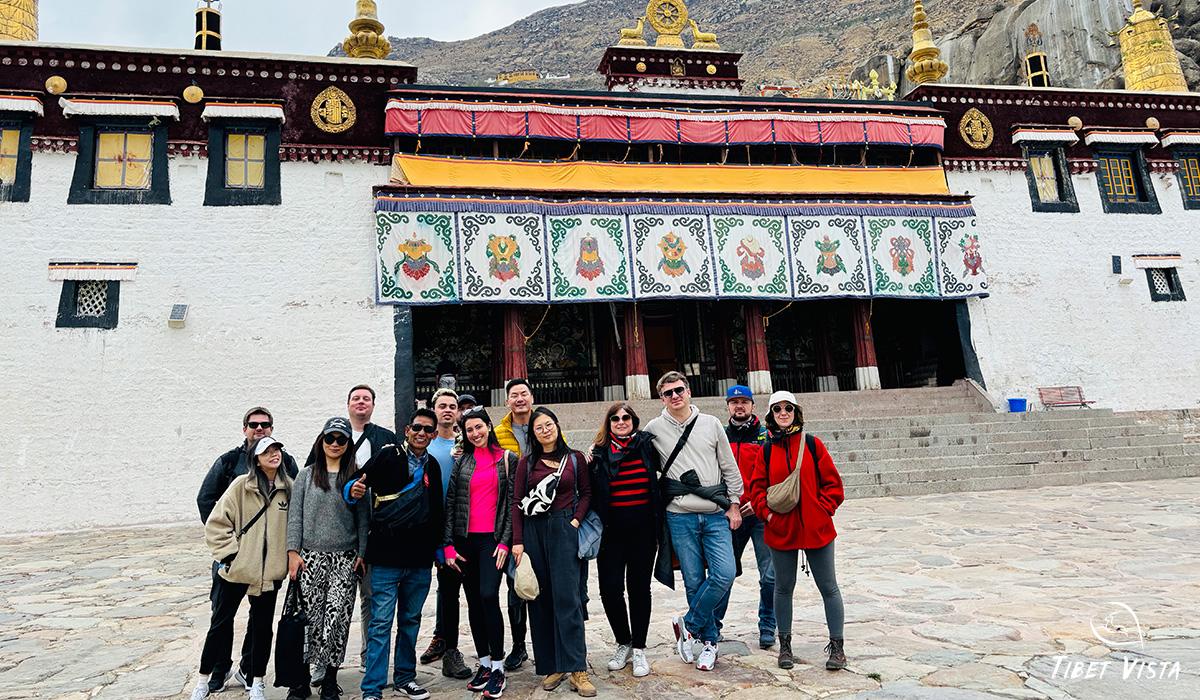 Tenwang's Pics with Tourists in Tibet