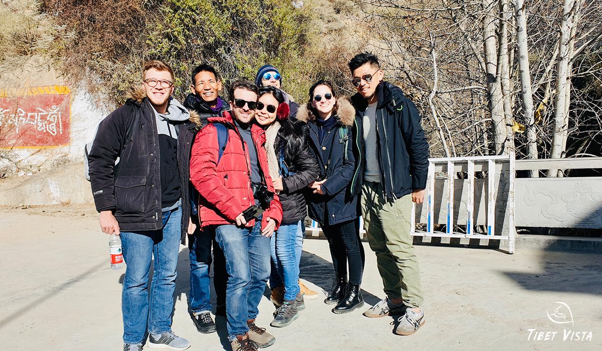 Tenwang's Pics with Tourists in Tibet