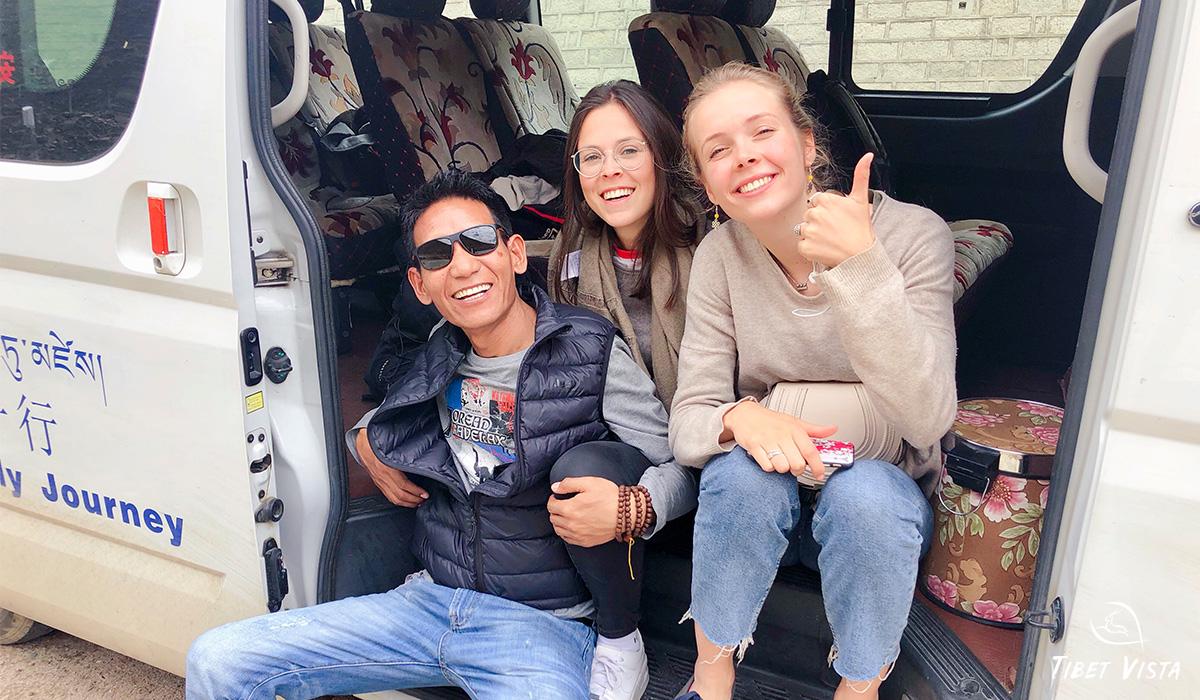 Tenwang's Pics with Tourists in Tibet
