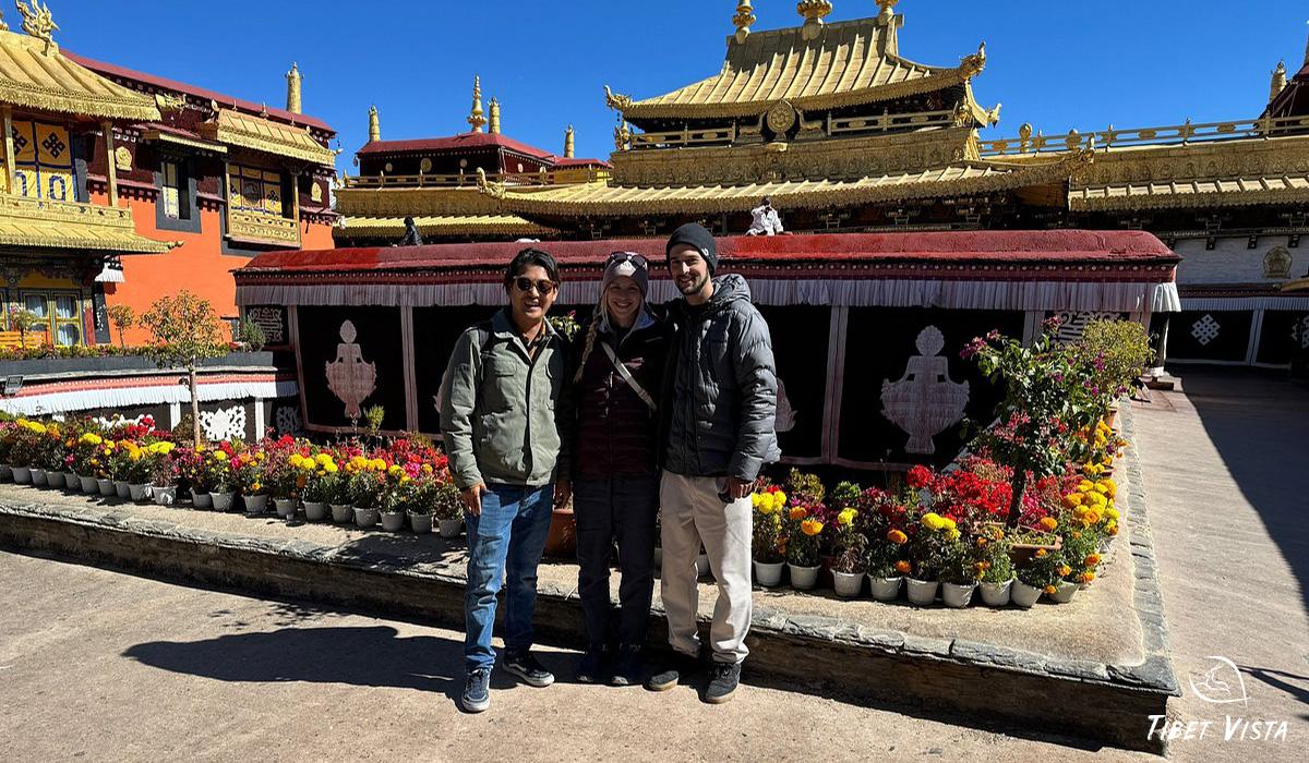 Pictures of Lhakpa Choedak's Guests