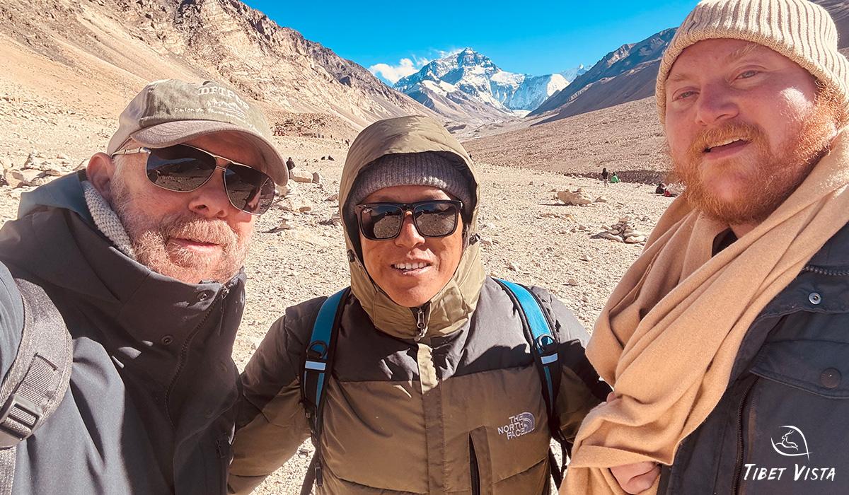 travel tibet with Lhasa Tenzin