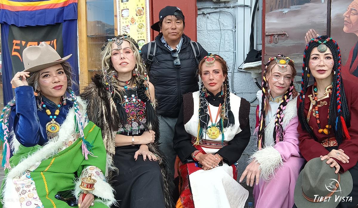 travel tibet with Lhasa Tenzin