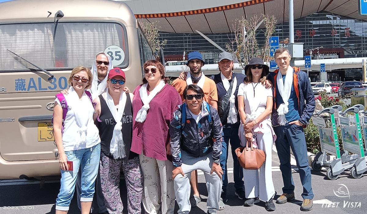 travel tibet with Lhasa Tenzin
