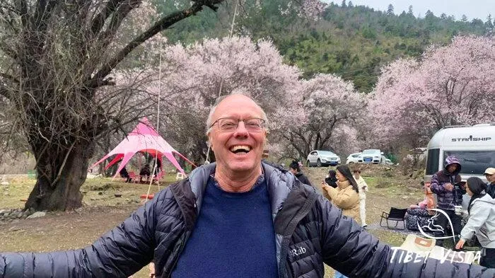 Visit peach blossoms in Nyingchi