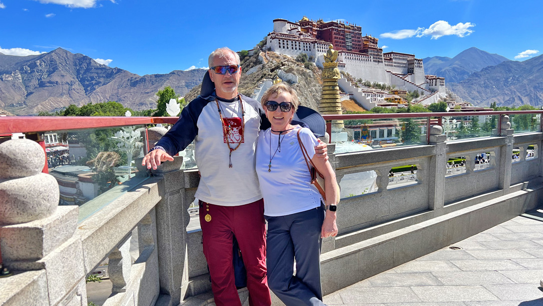 10 Days Lhasa to Everest Namtso Lake Summer tour