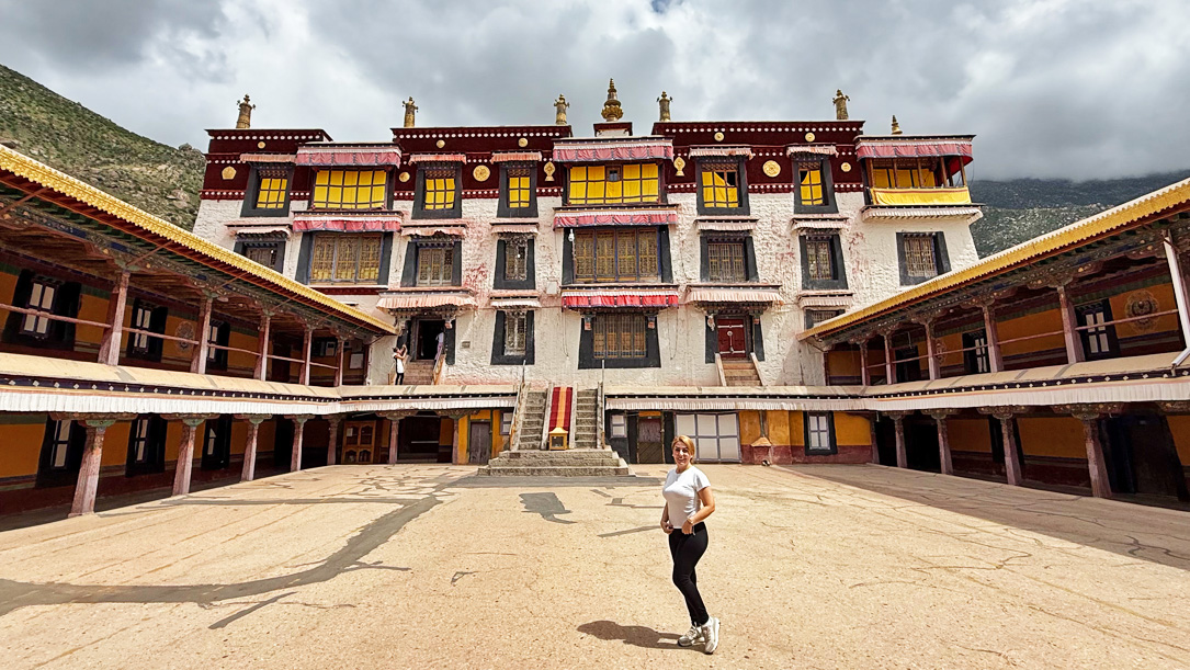 7 Days Nyingchi to Lhasa Summer Scenic Tour