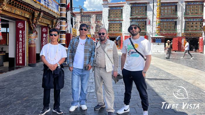 Wear comfortable shoes when visiting Tibet