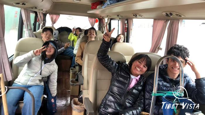 Tour buses equipped with oxygen tanks