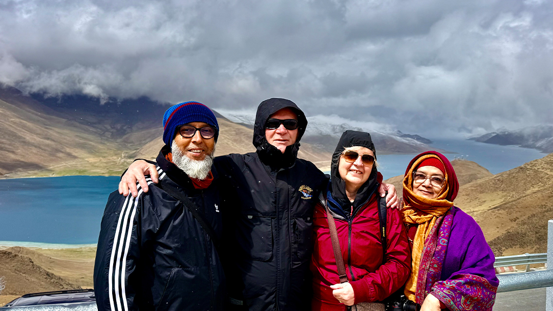 Yamdrok Lake Day Trip