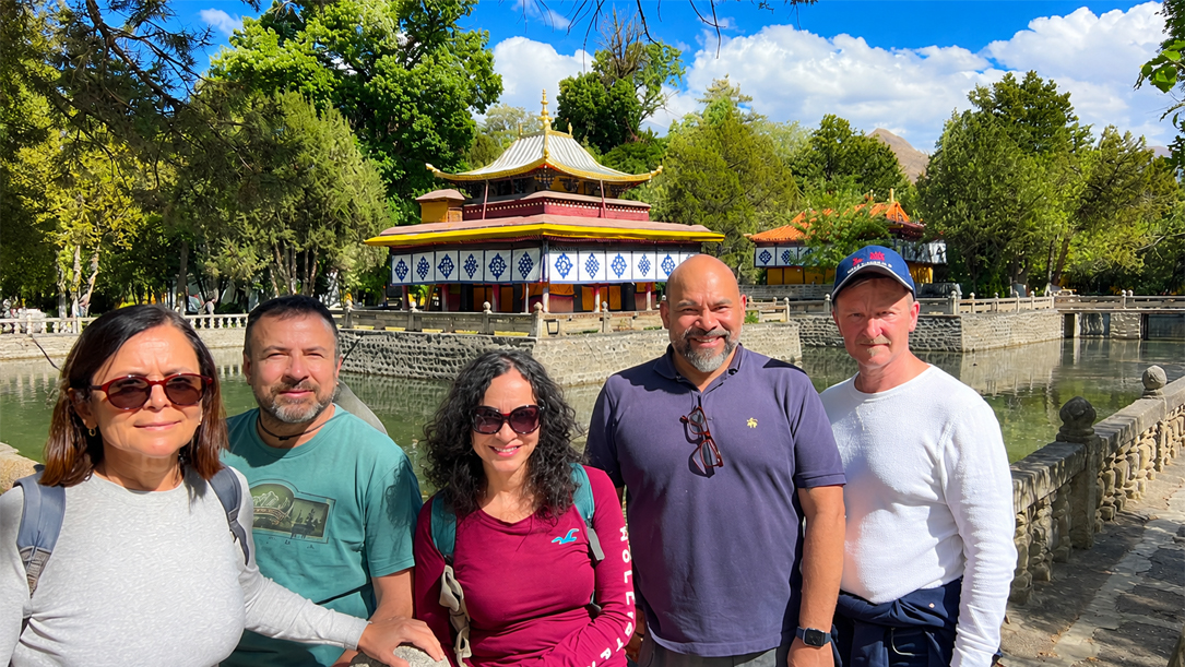 Easy-Paced Senior Journey from Nyingchi to Everest Base Camp