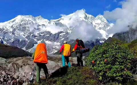 Do You Need a Sleeping Bag for Everest Base Camp Tour in Tibet? A Complete Guide to Comfort, Warmth & Essential Gear