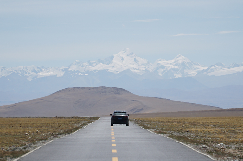 Epic overland journey through the well-conditioned road in Tibet