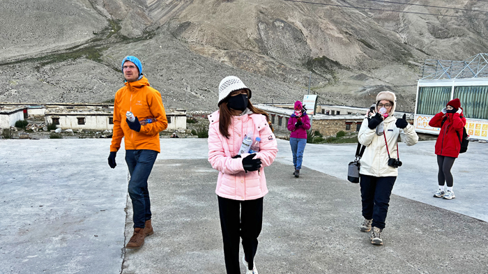 used portable oxygen canisters in Tibet