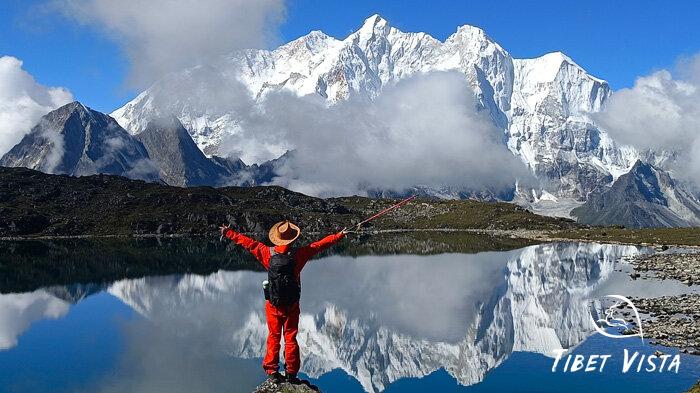 Visit Mount Everest east slope in Gama Valley
