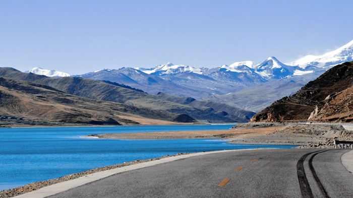 Yamdrok Lake