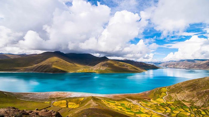 Yamdrok Yumtso Lake