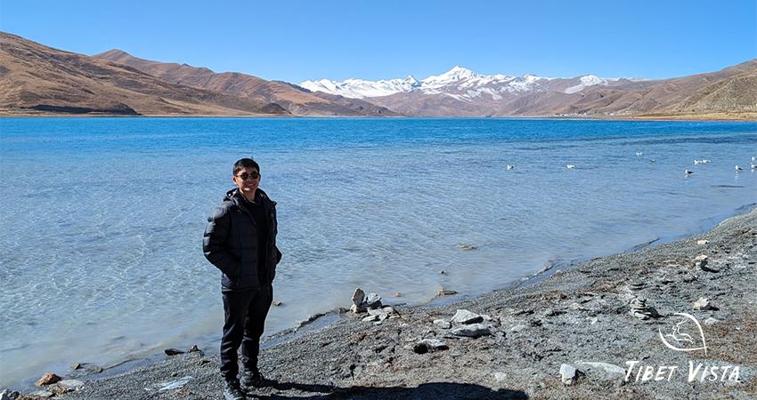 Yamdrok lake